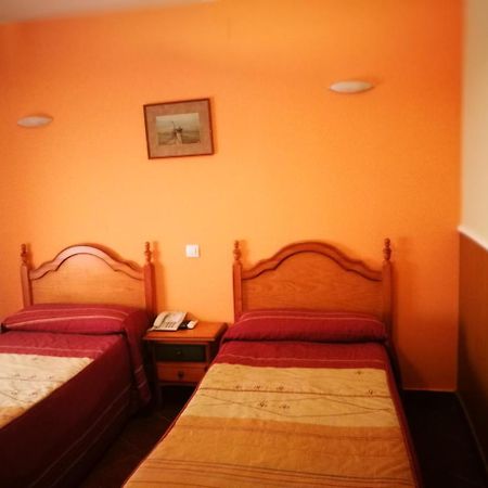 Hostal Hueso Trujillo Exterior photo