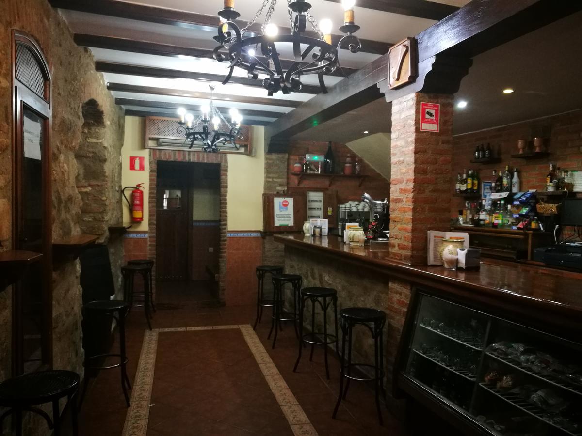 Hostal Hueso Trujillo Exterior photo