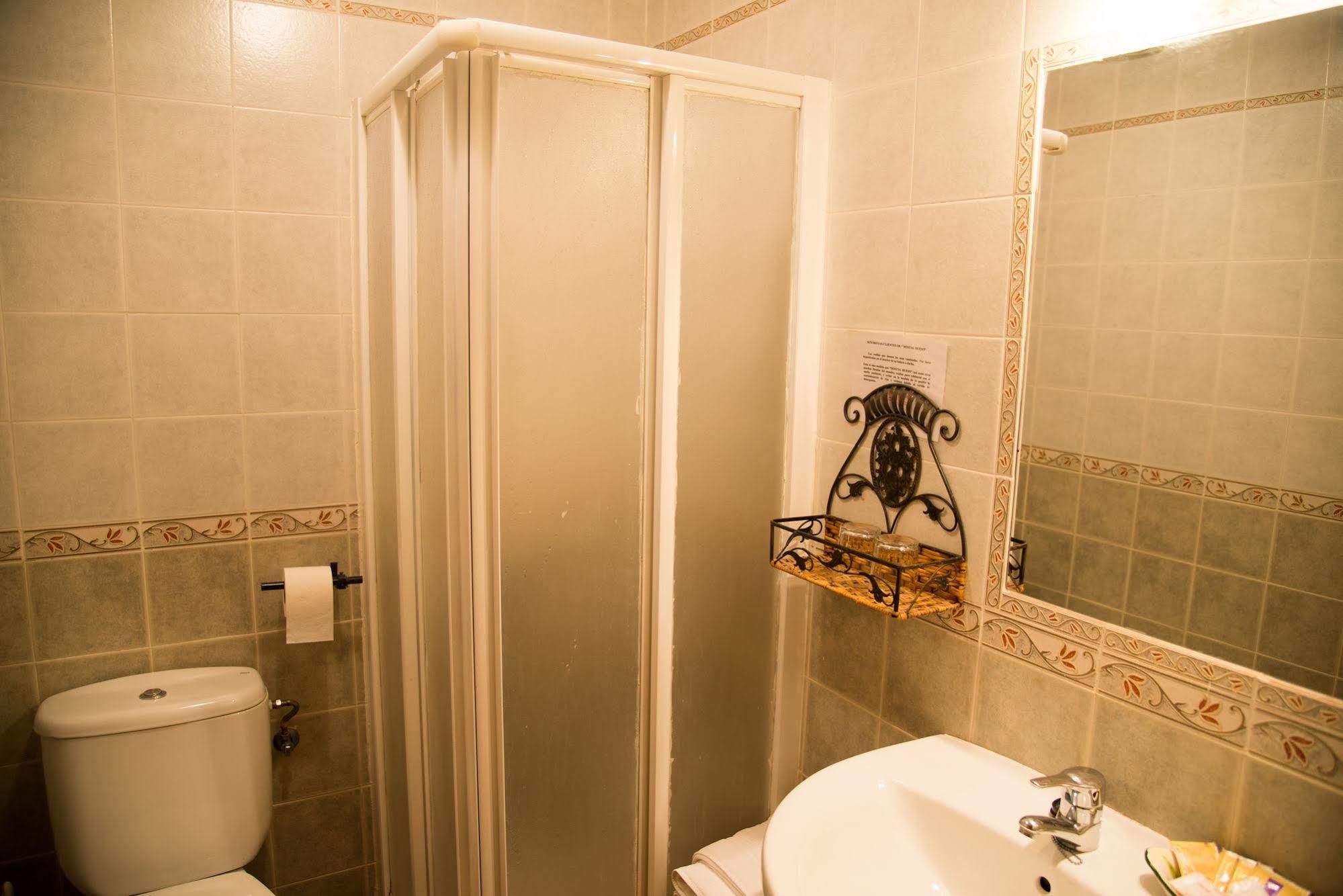 Hostal Hueso Trujillo Exterior photo