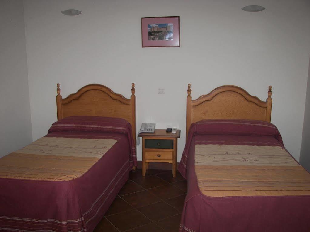 Hostal Hueso Trujillo Exterior photo
