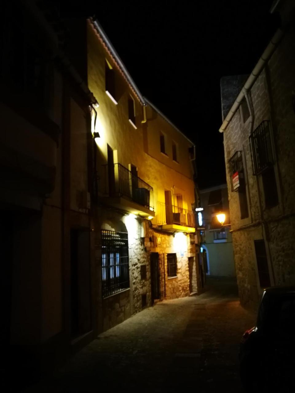 Hostal Hueso Trujillo Exterior photo